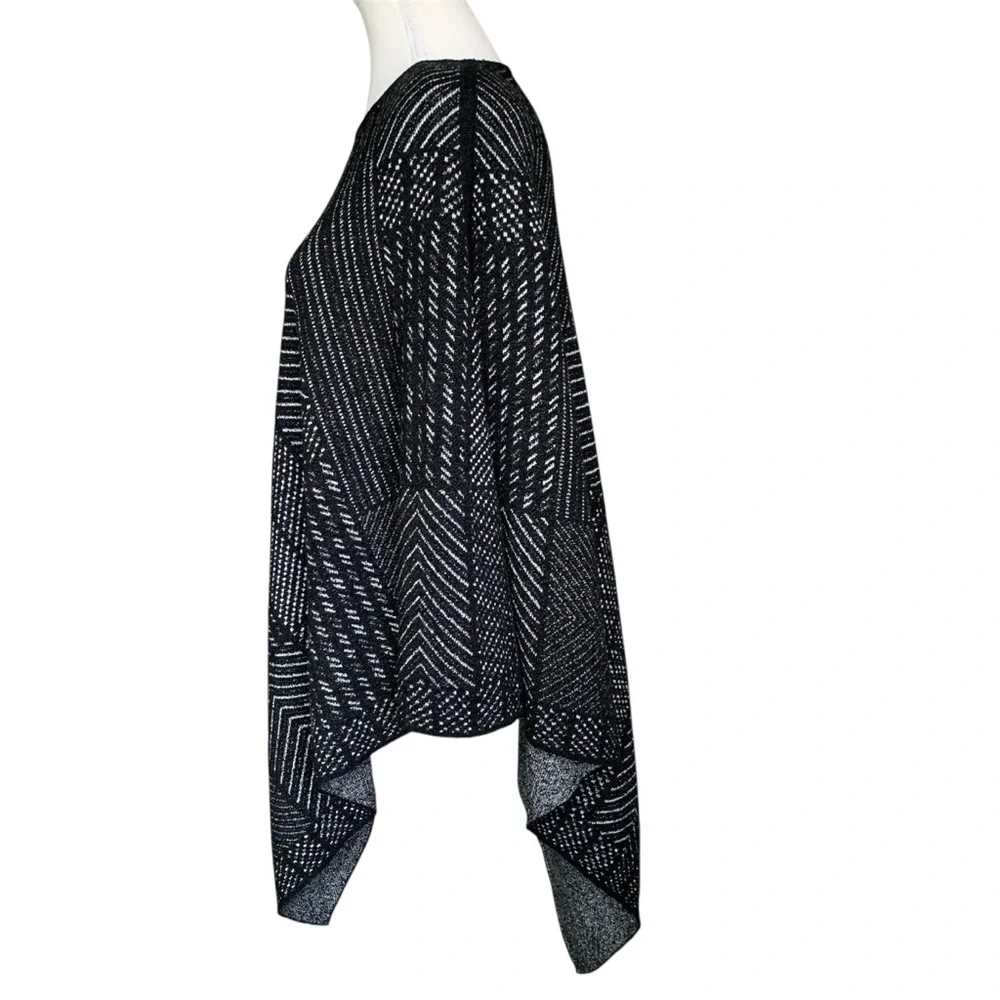 Chico’s Black White Metallic Geometric Boho Poncho Sweater Women’s Sz L/XL